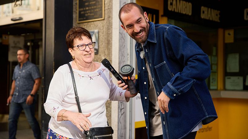 La Revuelta | Bernardina Vicenta trolea a Jorge Ponce en la calle