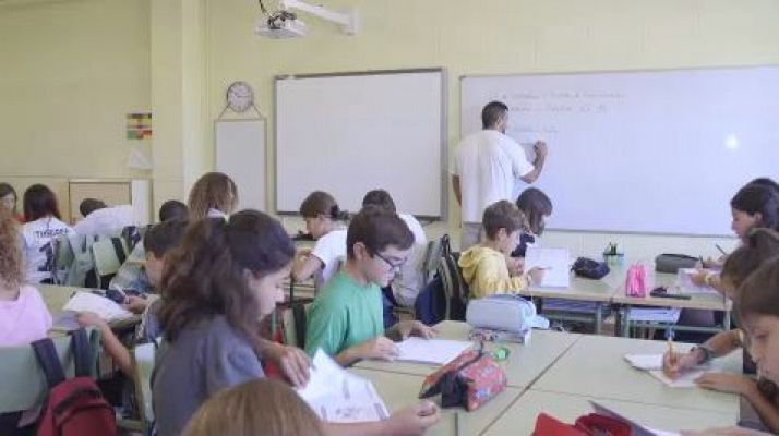 L'Informatiu - Més de 134.000 mestres i professors celebren el Dia Mundial del Docent