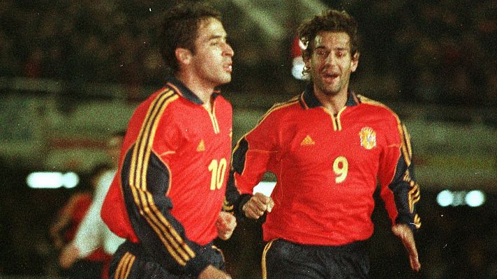 Resumen amistoso España 3-0 Polonia | Cartagena 26-1-2000