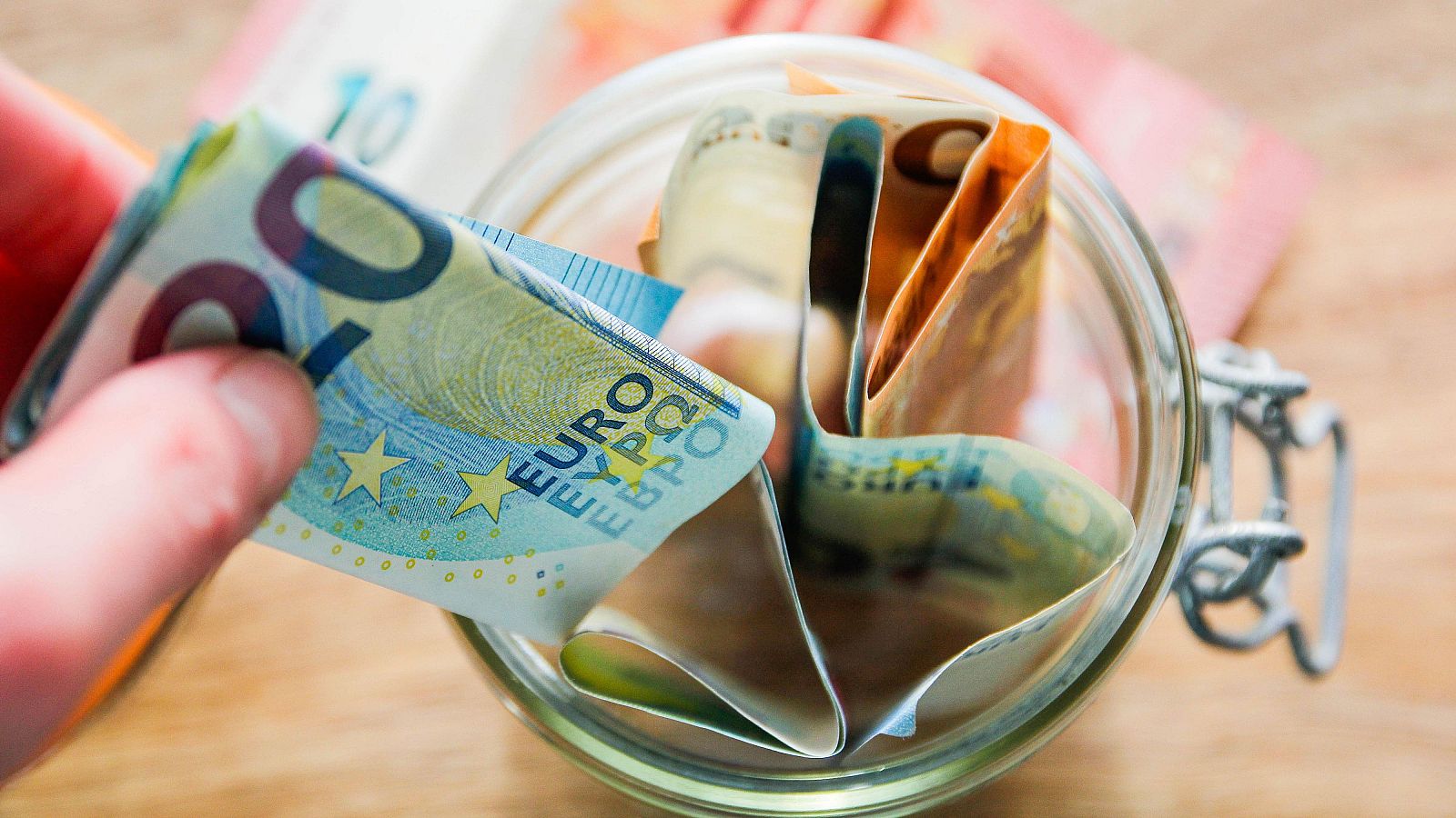 Día de la Educación Financiera: falta comprensión de la economía personal | Ver