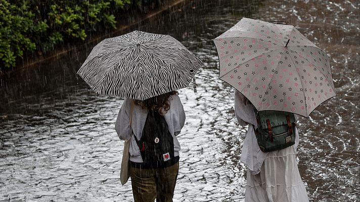 Precipitaciones con rachas muy fuertes de viento en la Península y Baleares