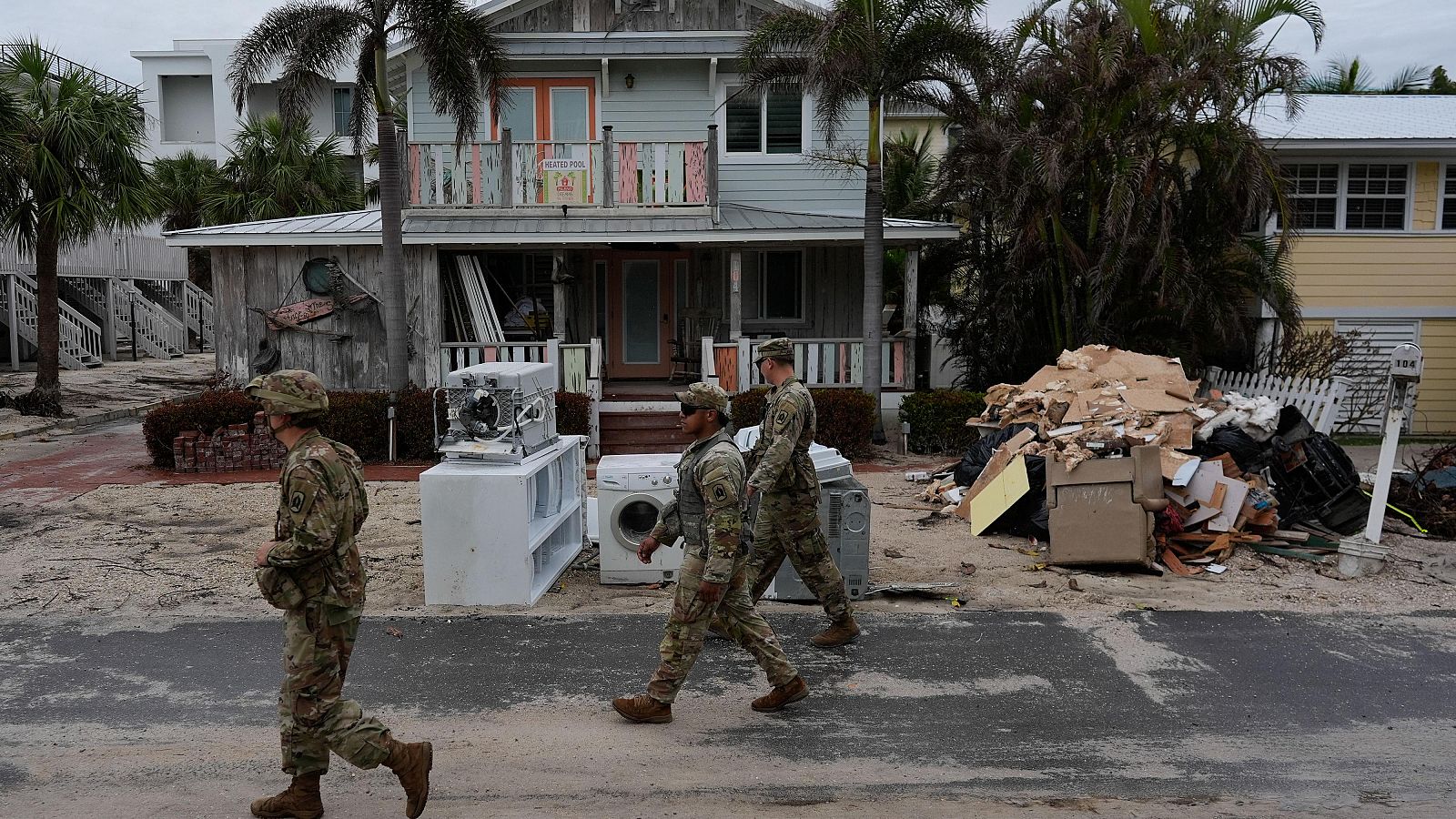 El huracán Milton se intensifica a categoría 5 antes de impactar en la costa de Florida