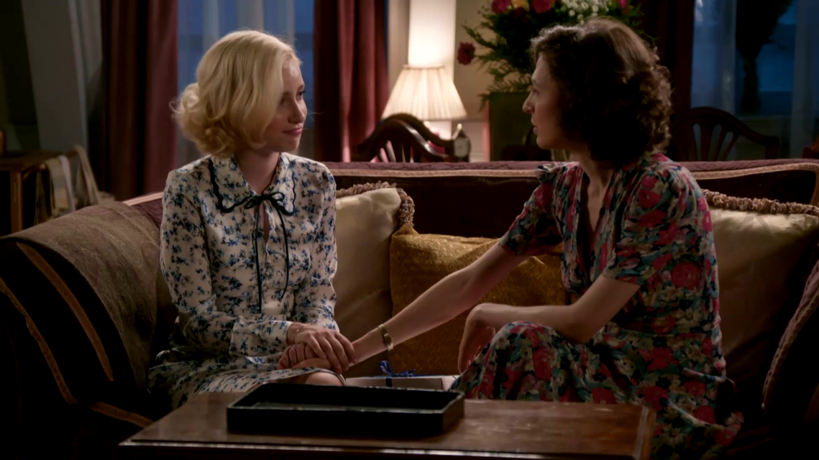 Laura e Inés viven un acercamiento - Salón de té La Moderna | Ver