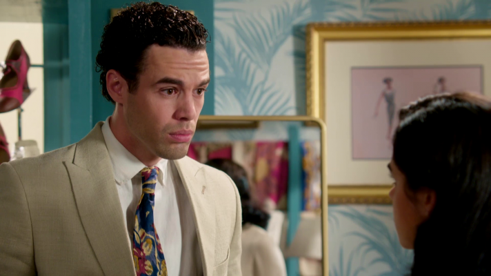 Salón de té La Moderna - Rodrigo quiere poner fin a su relación con Paula