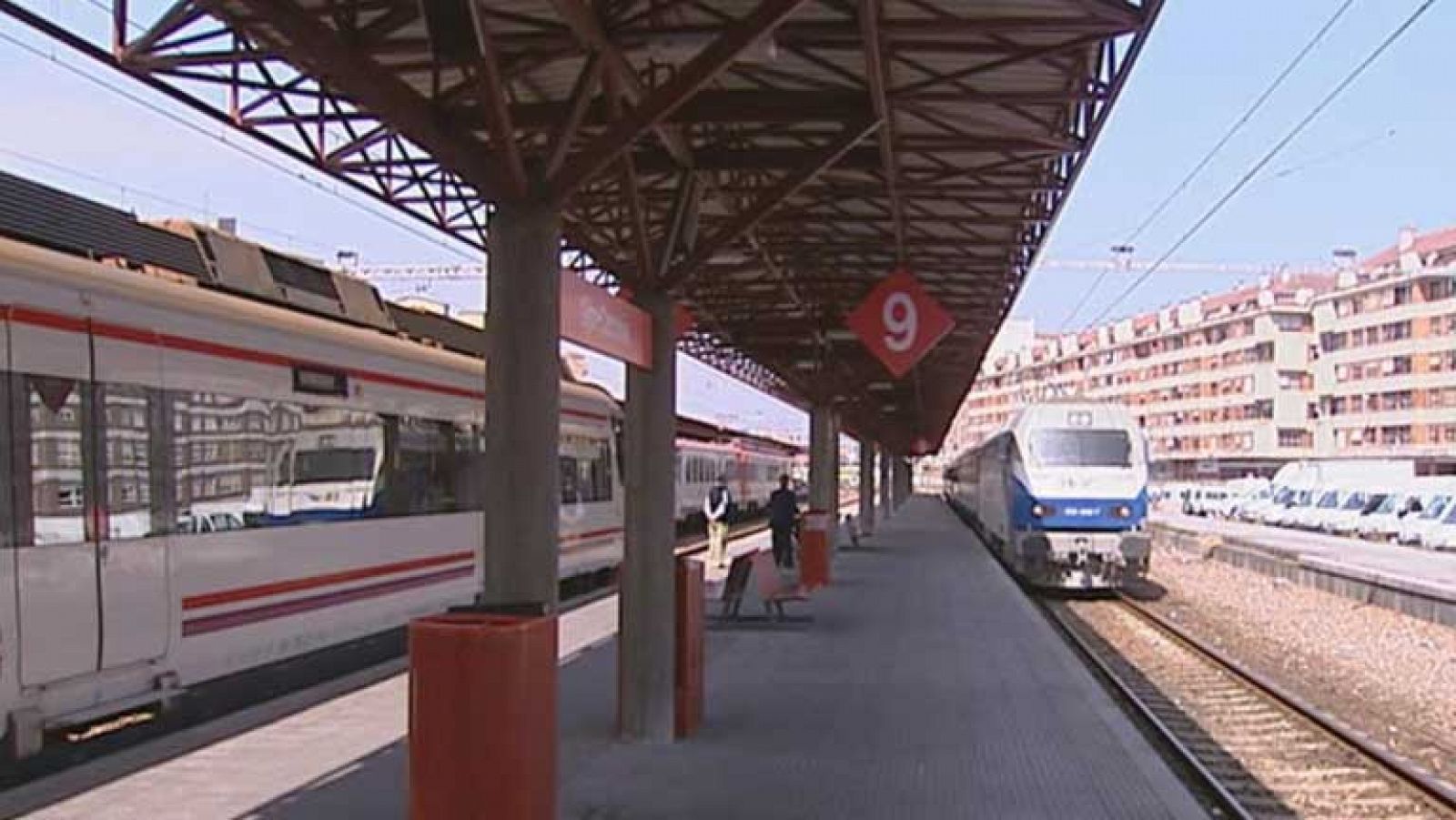 Telediario 1: Adiós a trenes de media distancia | RTVE Play