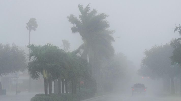 Informativo 24h - Estudiantes españoles se preparan para la llegada de Milton: "Las gasolineras estaban colapsadas y no había agua"