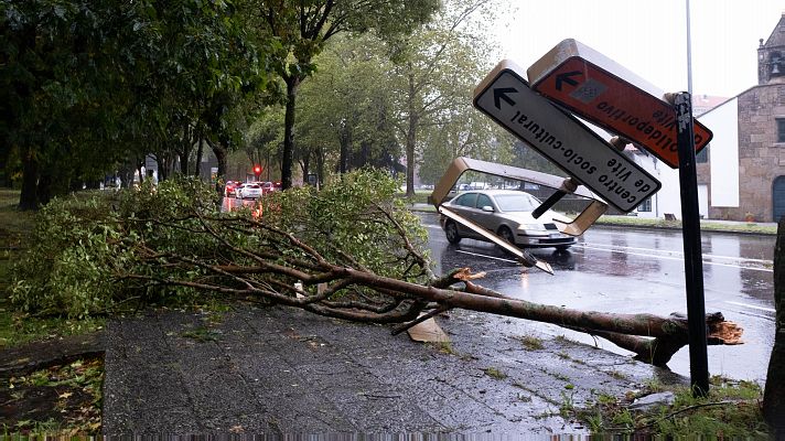 Derrumbes, inundaciones y miles de incidentes en España por la potente borrasca Kirk