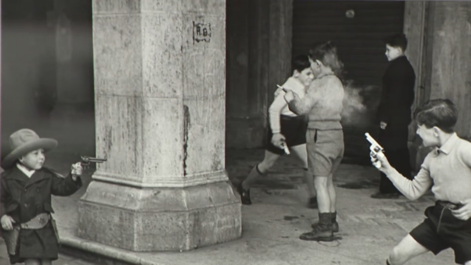 Las fotografías de Cartier-Bresson, protagonistas de una nueva exposición en Barcelona