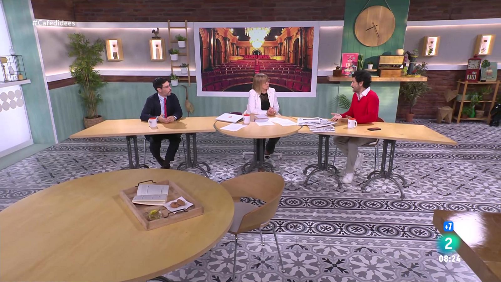 Gemma Nierga entrevista l'exconseller. Andrés Velencoso presenta la sèrie 'Regreso a Las Sabinas'. I coneixem un testimoni de l'ELA