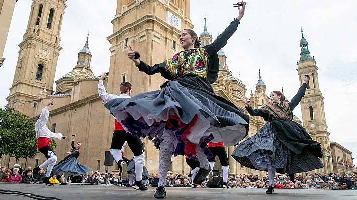 Telediario 2 - Las tradiciones de las Fiestas del Pilar arrasan en las redes sociales