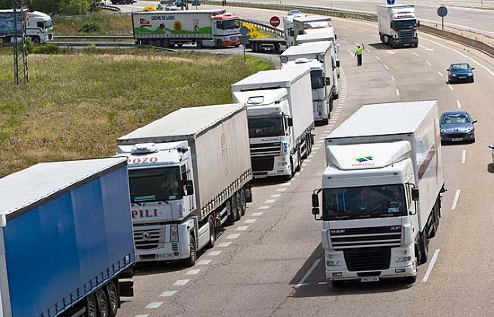 La Plataforma para la Defensa del Transporte, la última que mantenía los paros, ha desconvocado la huelga.