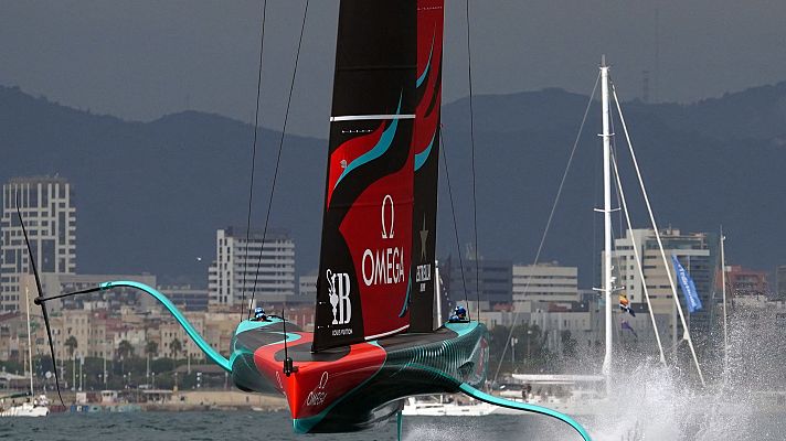  - 37ª Copa del América: Team New Zealand 2-0 INEOS Britannia