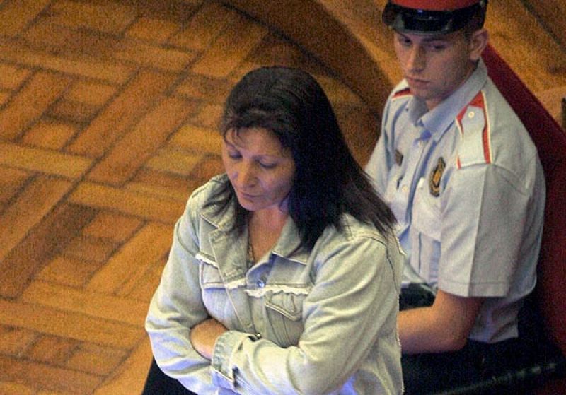  Los testigos reconocen a la acusada de matar a siete ancianas.