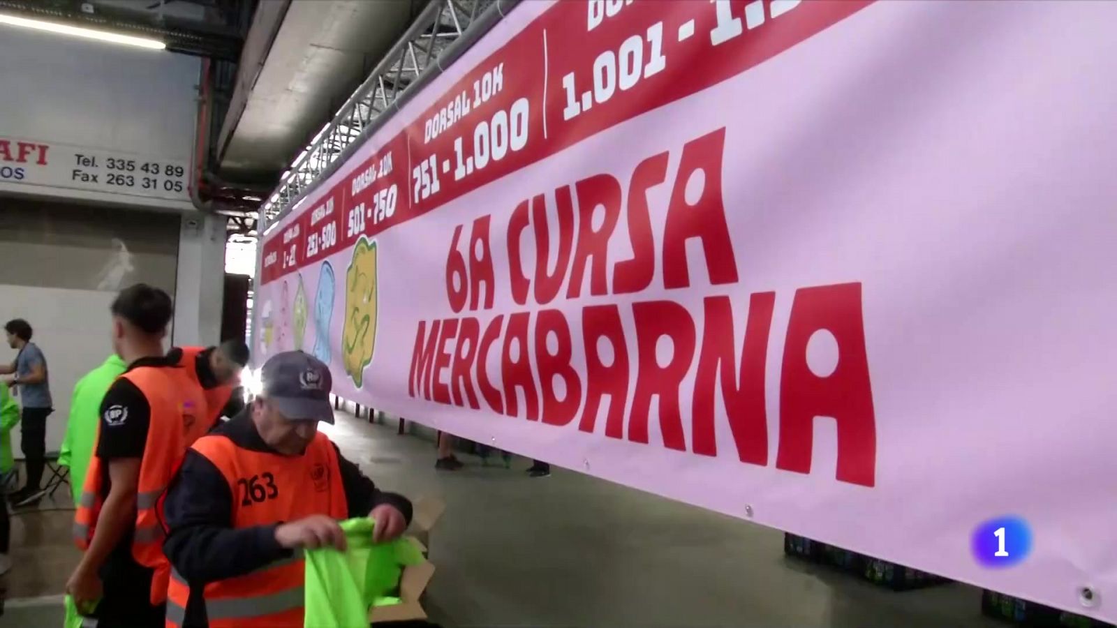 Mercabarna es converteix en una pista d'atletisme per a 2.500 corredors - L'Informatiu | Veure