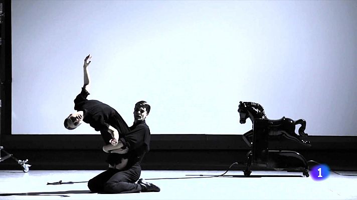 L'Informatiu - 'Afanador' fusiona fotografia i dansa al Liceu