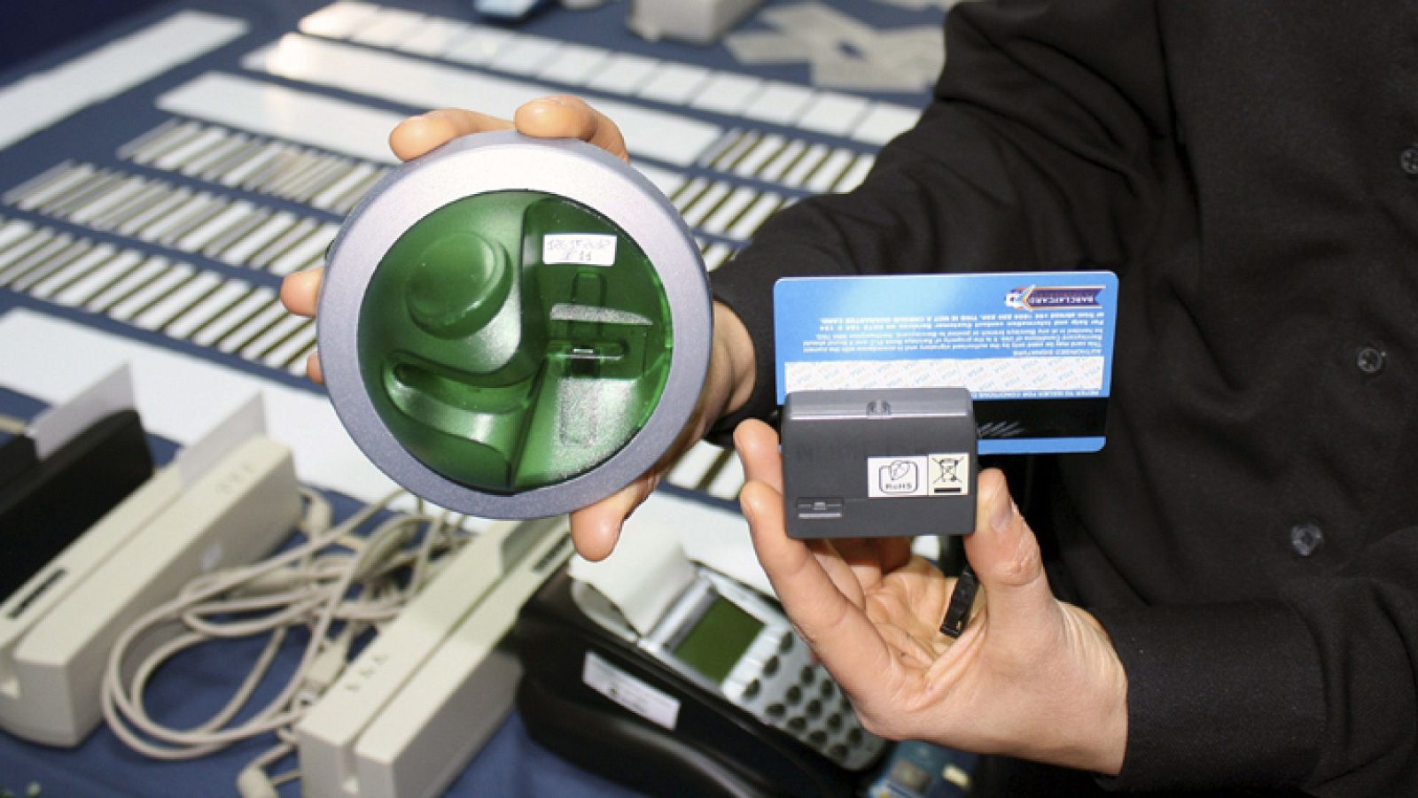 Desarticulan dos redes internacionales que falsificaban tarjetas de crédito | Ver