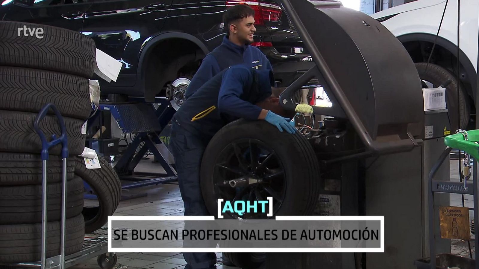 Se buscan profesionales automoción - Aquí hay trabajo | Ver