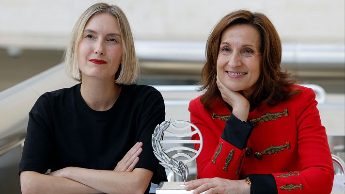 Telediario 1 - La escritora Paloma Sánchez-Garnica gana el Premio Planeta 2024 con su nueva novela, 'Victoria'