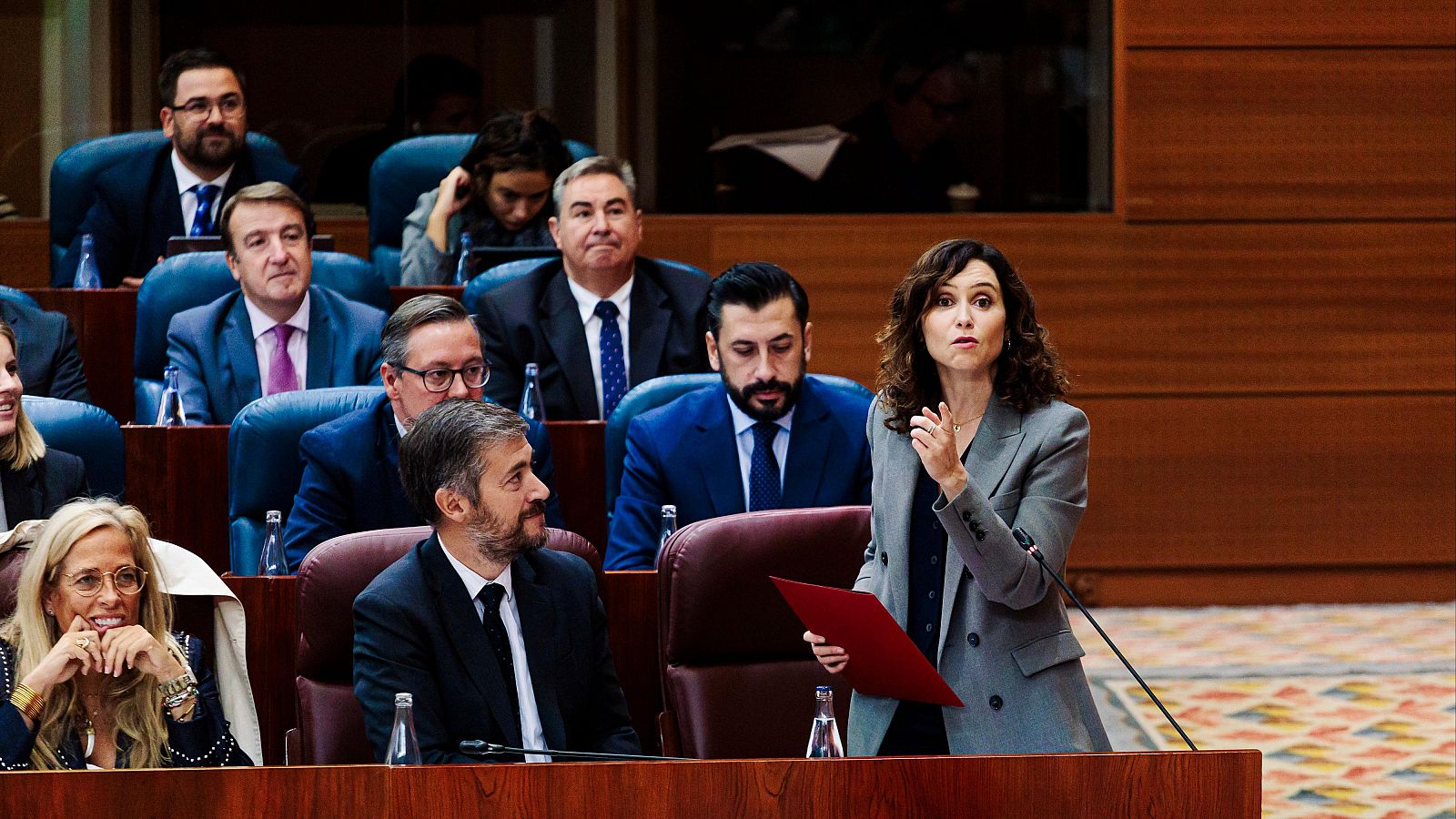 Ayuso critica que el fiscal general "no tiene ni honor ni prestigio" - La hora de La 1 | Ver