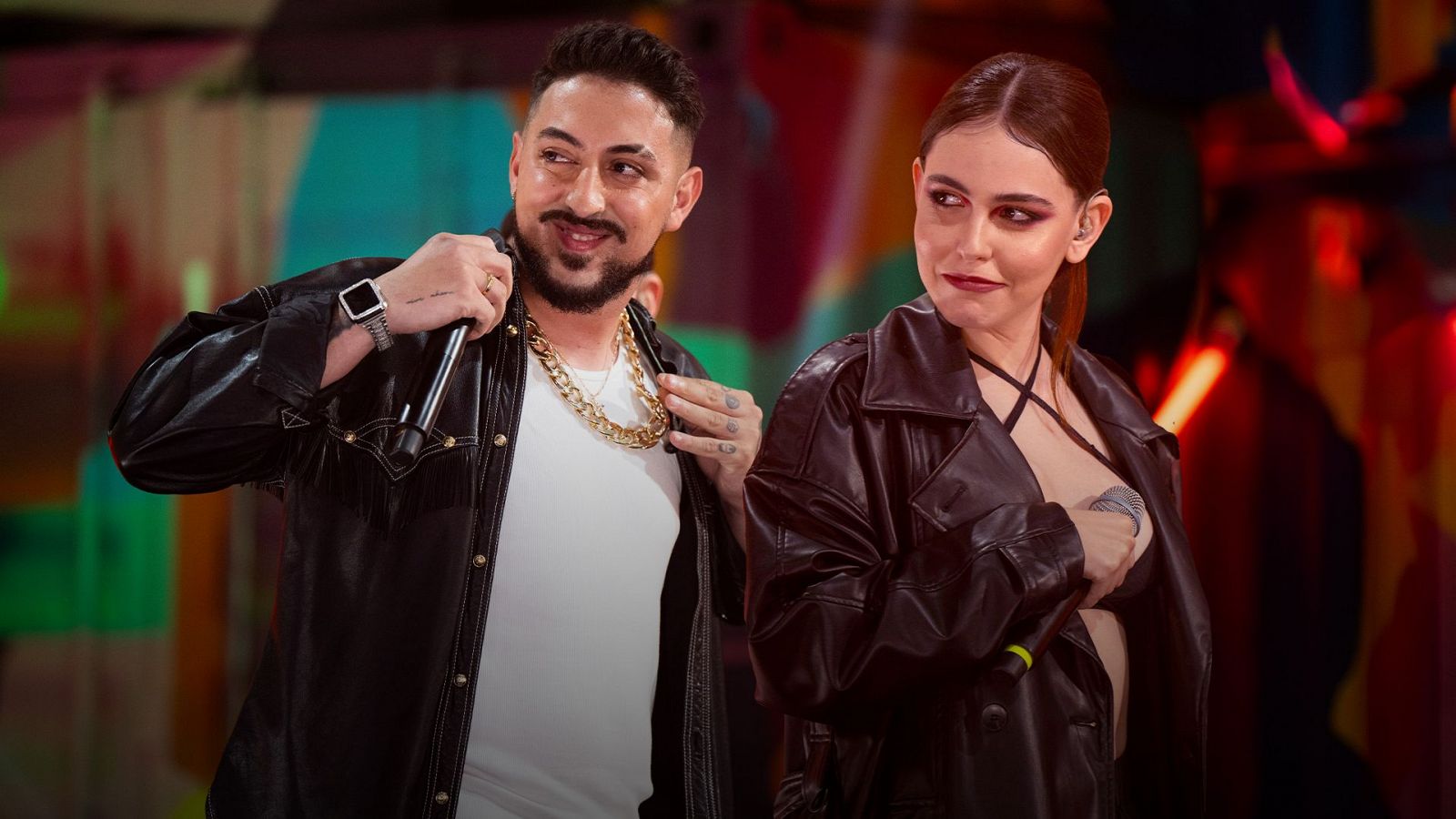 Julia Cry y Salcedo Leyry cantan "Como si no importara" | FEAT