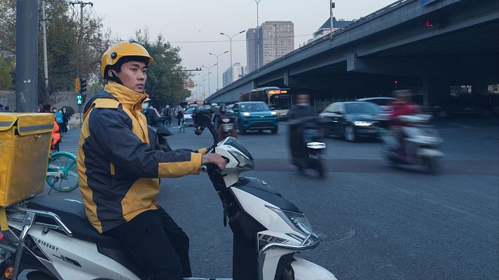 Telediario 1 - Repartidores en China: varios trabajadores mueren por largas jornadas de hasta 18 horas diarias