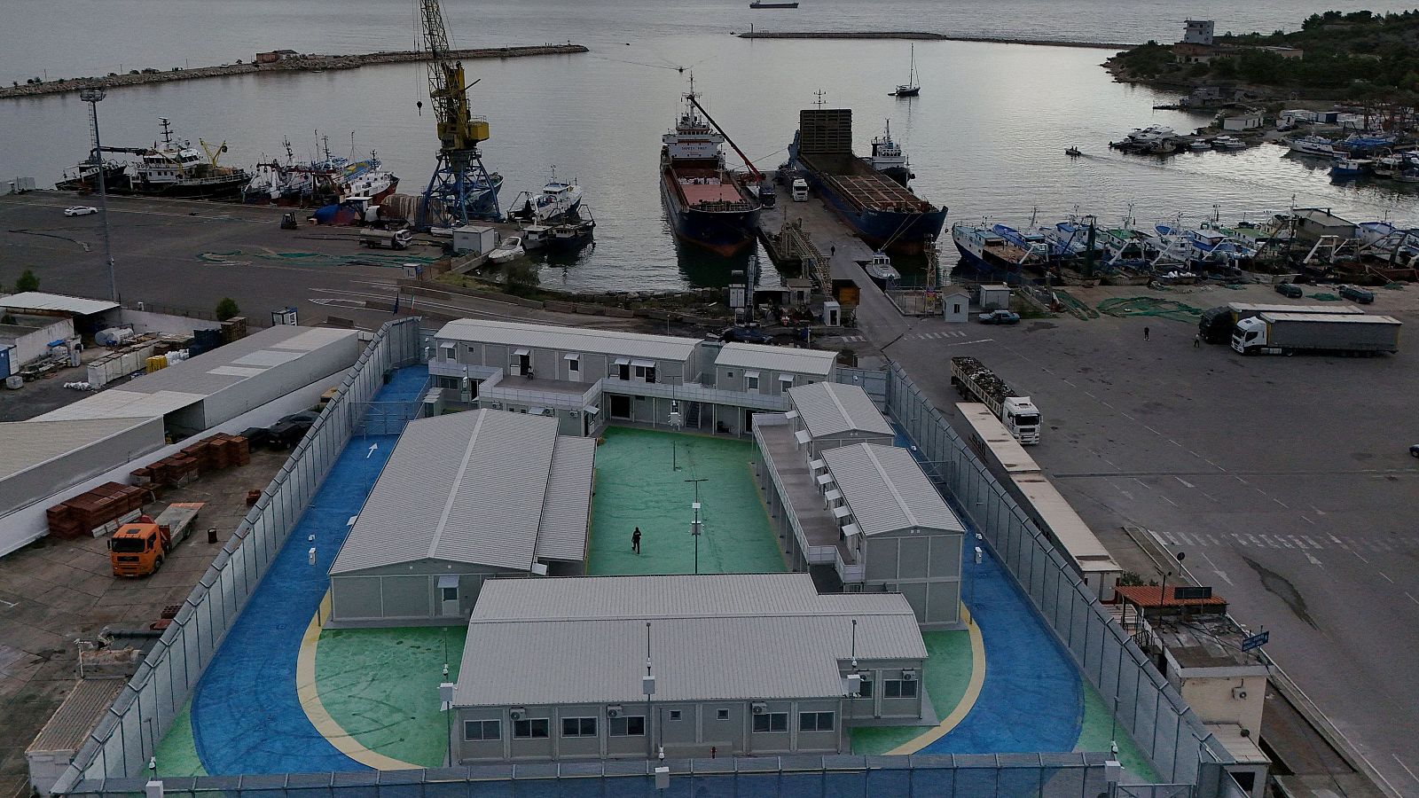 El plan antiinmigración de Meloni sufre un revés judicial | Ver