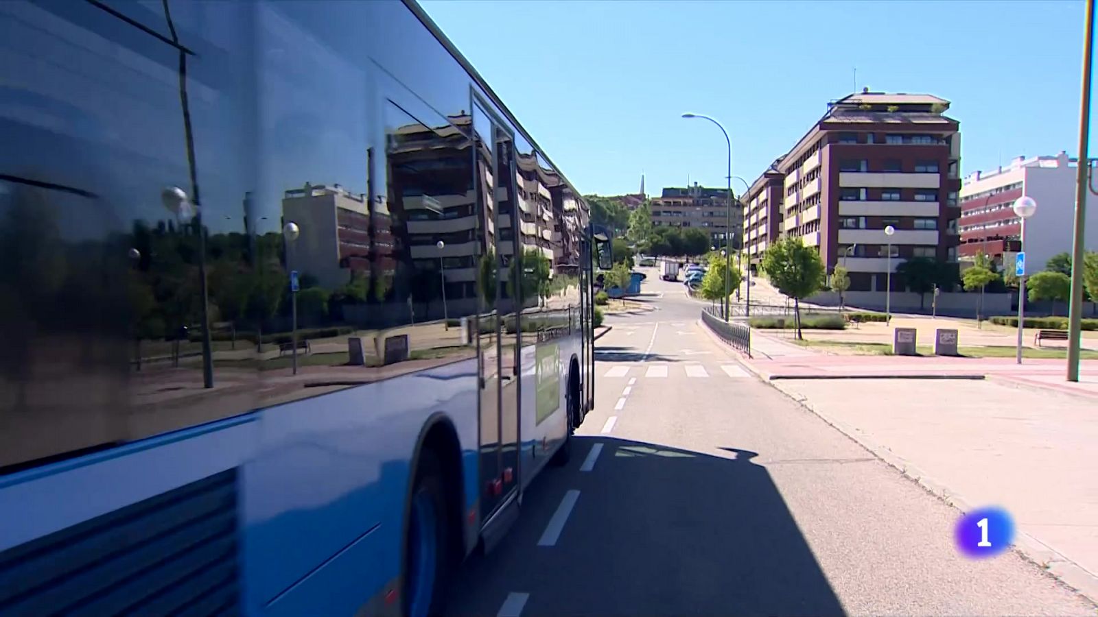 Hi ha més passatgers al transport públic, però falten conductors d'autobús - L'Informatiu | Veure