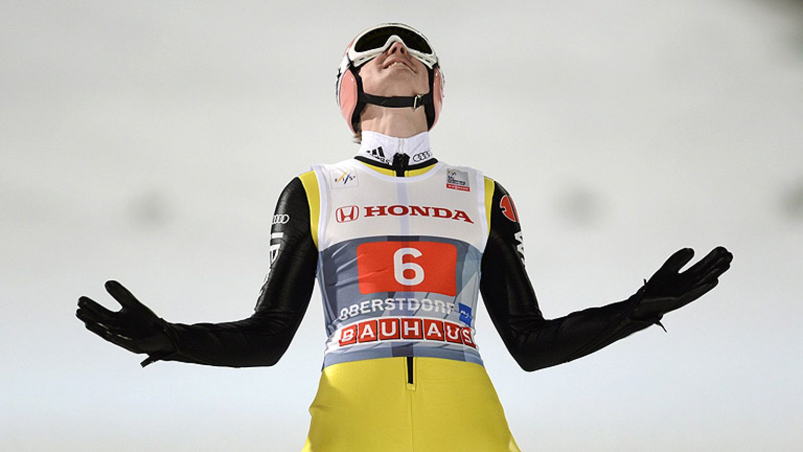 Jacobsen lidera el 4 trampolines