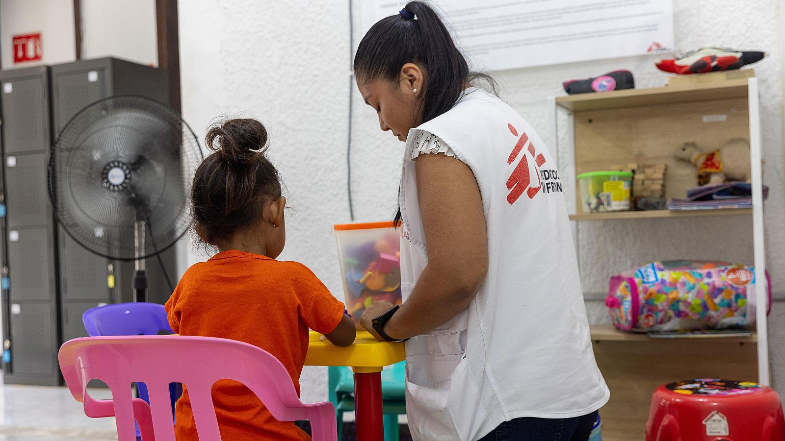 La espera de los migrantes en los albergues mexicanos junto a la frontera con EE.UU.