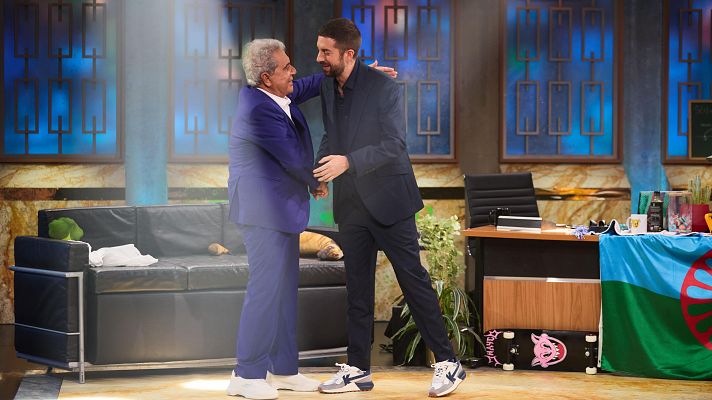 La Revuelta - Andrés Pajares y Lorena Nogal