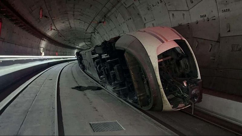 Un trabajador de Adif desvió el tren en el túnel entre Chamartín y Atocha para que no chocase con un tren lleno de pasajeros