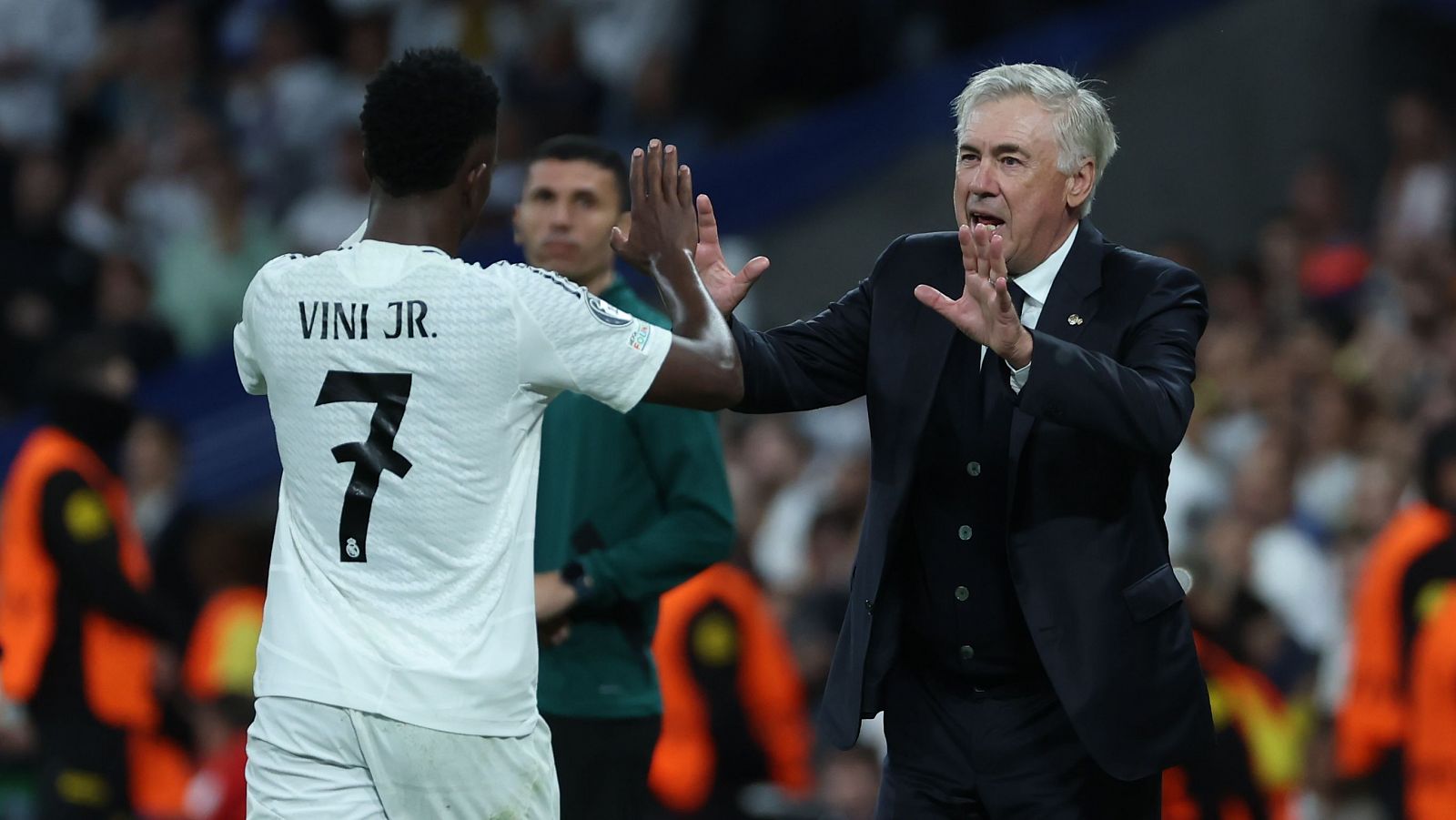 Ancelotti se deshace en elogios a Vinicius: "Es un jugador extraordinario"