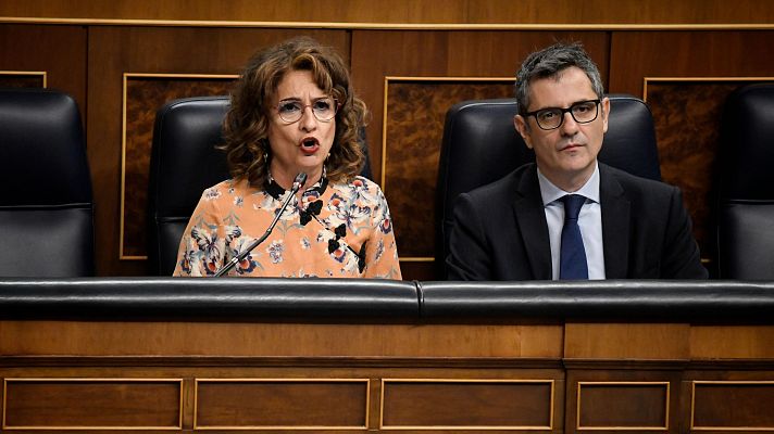 Telediario 1 - El PP ataca al Gobierno por la corrupción y este les afea que usen "la política del fango" para "ocultar" que "España va bien"