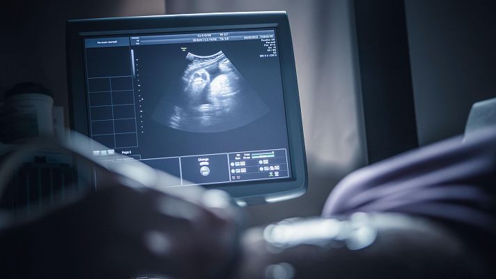 Bajas laborales en las que la empresa conoce la causa: reglas dolorosas o abortos