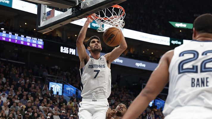 Gran actuación de Santi Aldama en el arranque de la NBA