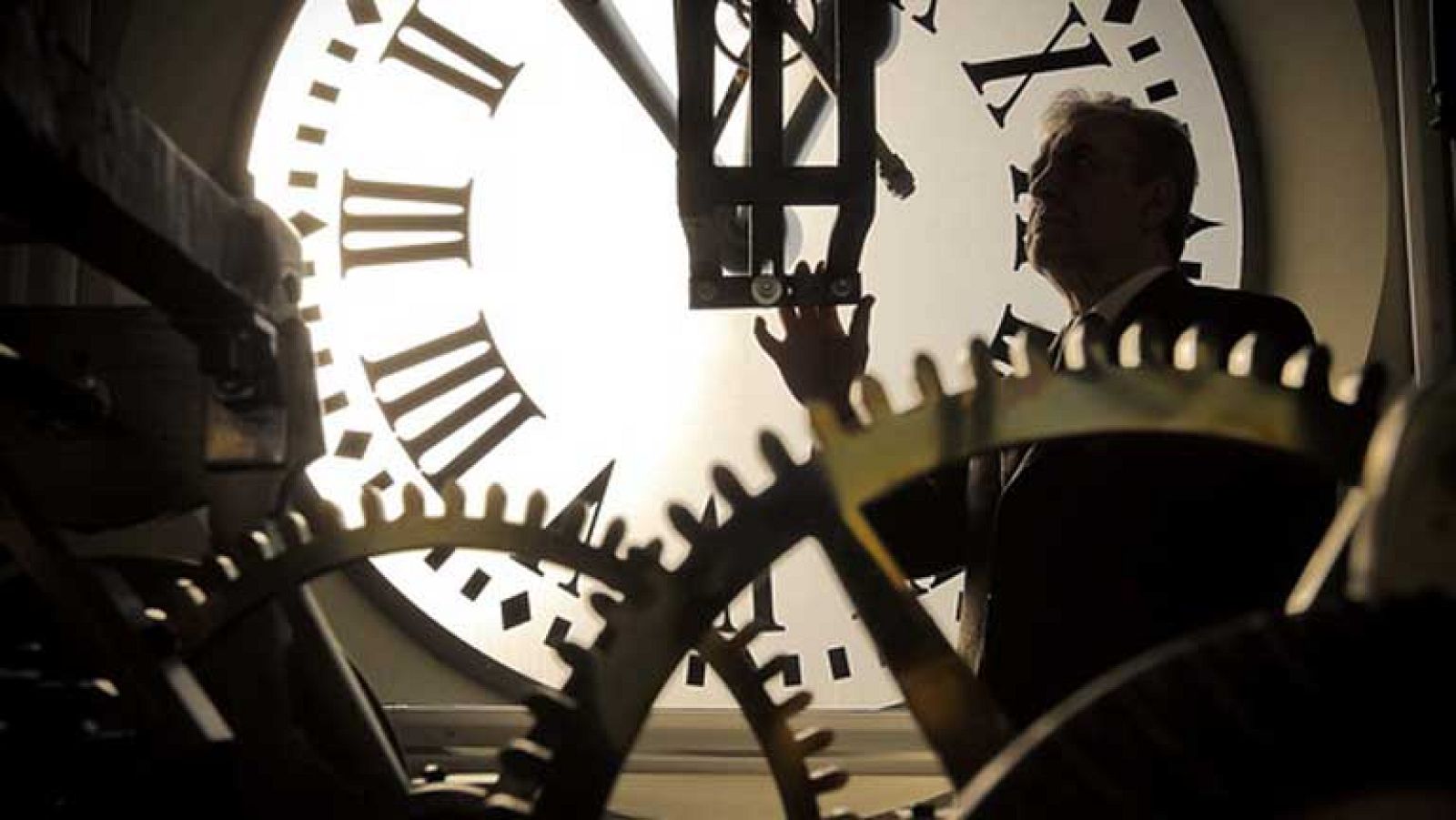 Cientos de ciudadanos despiden el año antes de tiempo en el segundo ensayo general en la puerta del sol