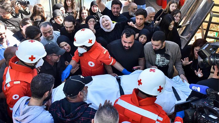 Telediario 1 - Israel mata a tres periodistas libaneses durante la noche en un bombardeo