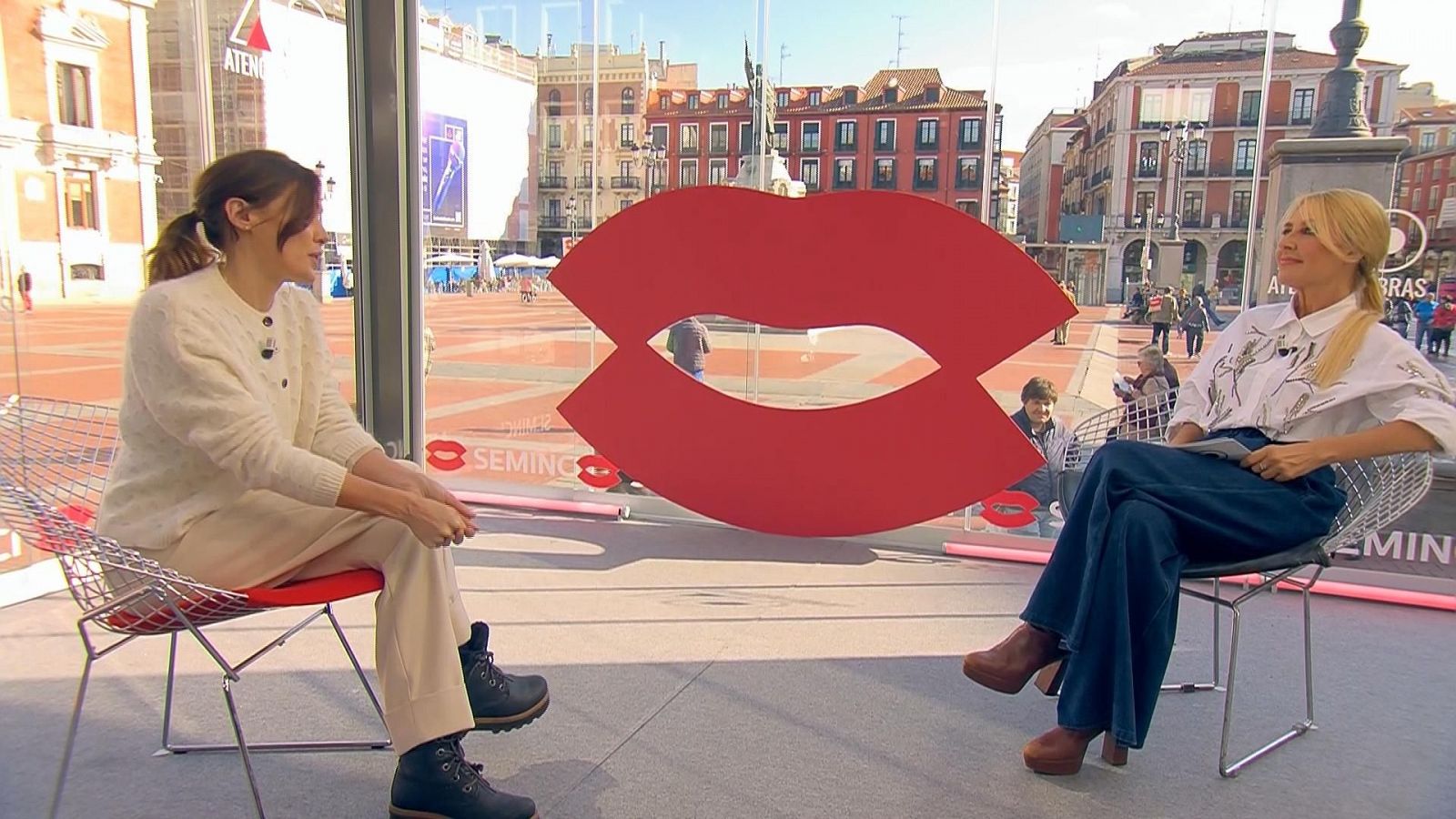 Atención obras - Marta Nieto - ver ahora