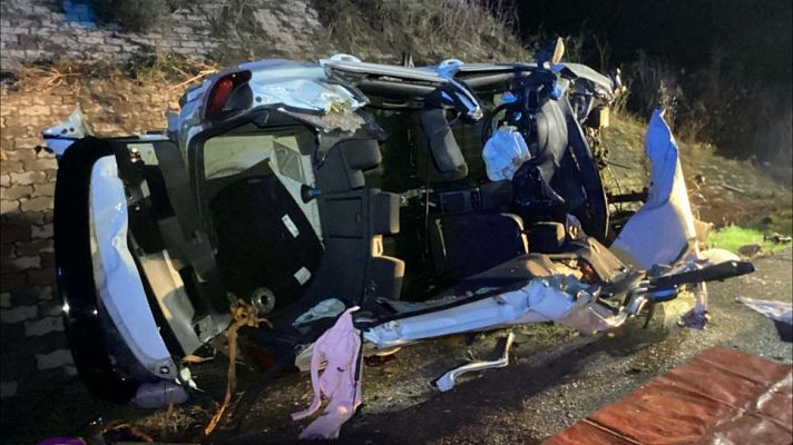 Telediario Fin de Semana - Cuatro muertos y un herido grave en un accidente de tráfico en la A-92 en Granada