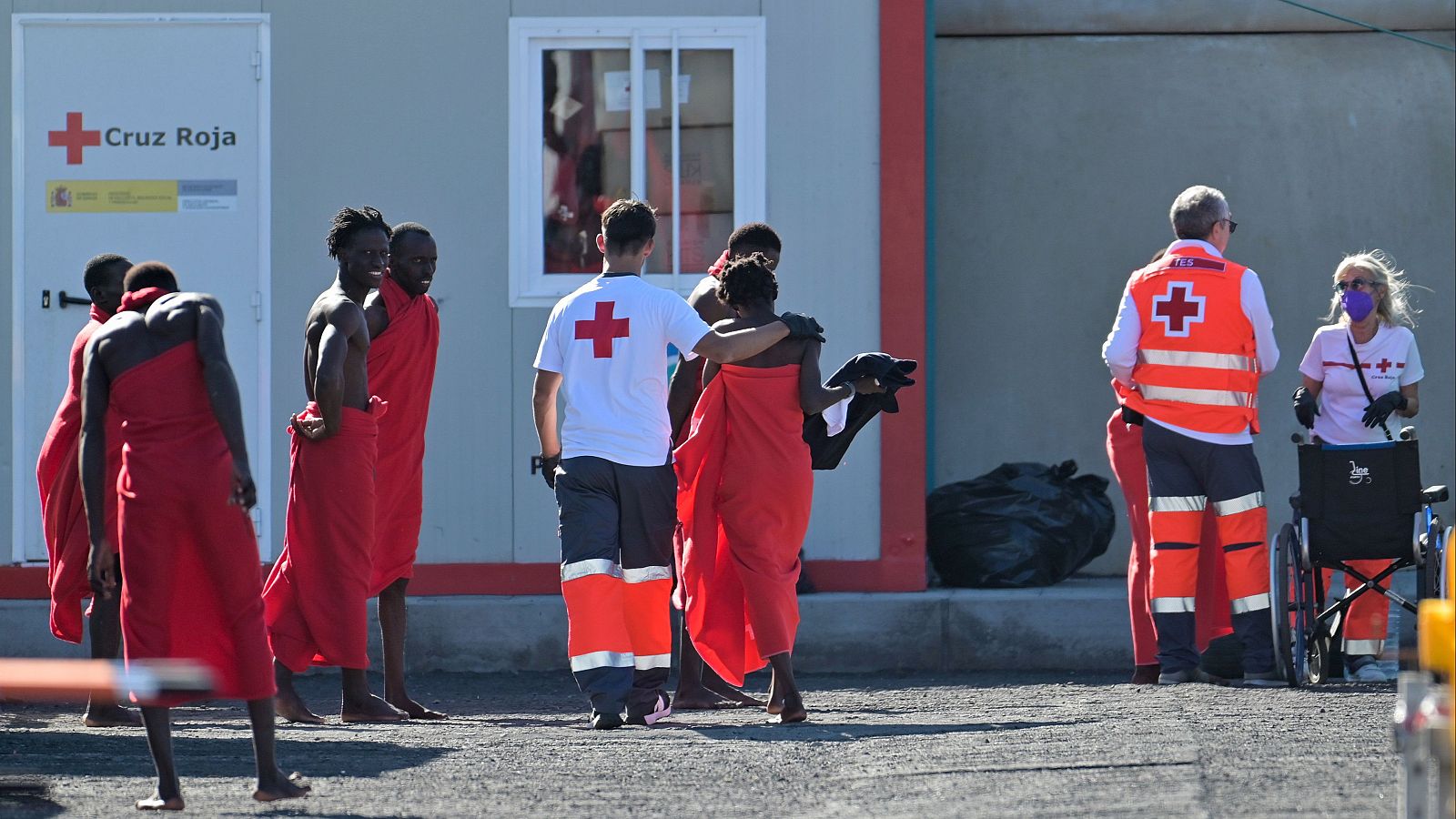 Llega un cayuco a El Hierro con 175 migrantes, entre ellos un fallecido