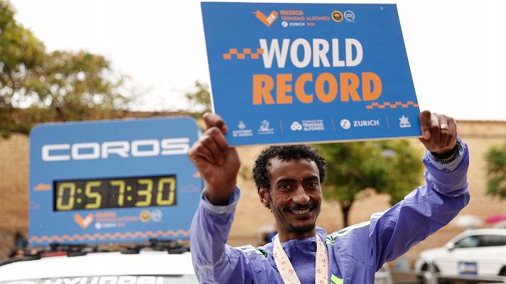 Telediario Fin de Semana - Yomif Kejelcha rompe el récord del mundo de medio maratón en Valencia