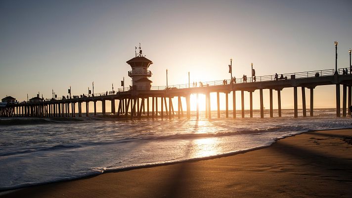 Telediario Fin de Semana - Huntington Beach, una ciudad 'trumpista' en la demócrata California