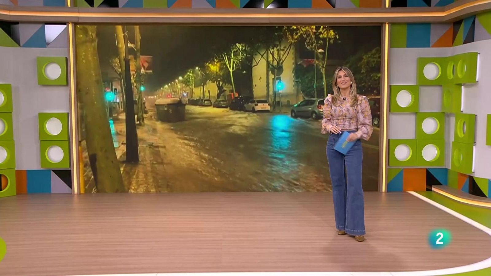 Pluges, insults racistes al Bernabéu i pèl-rojos | L'altaveu - L'altaveu | Veure