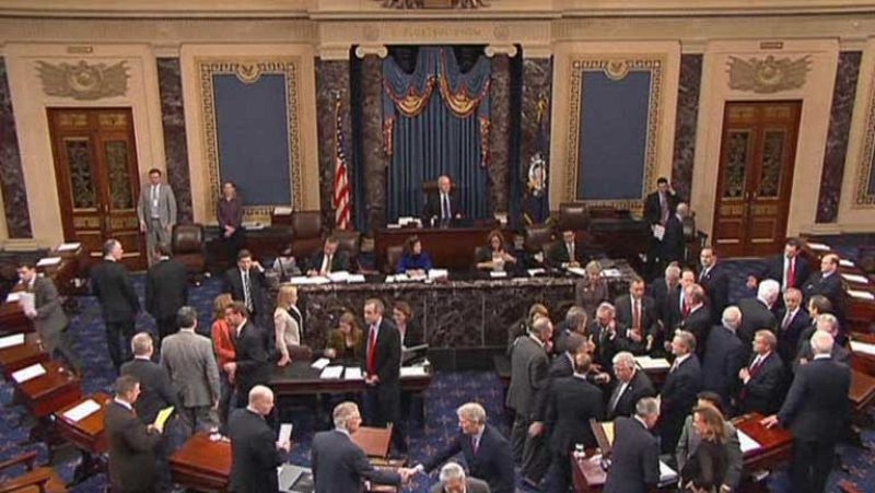 Acuerdo 'in extremis' para salvar el precipicio fiscal, a falta de que lo ratifique la Cámara Baja