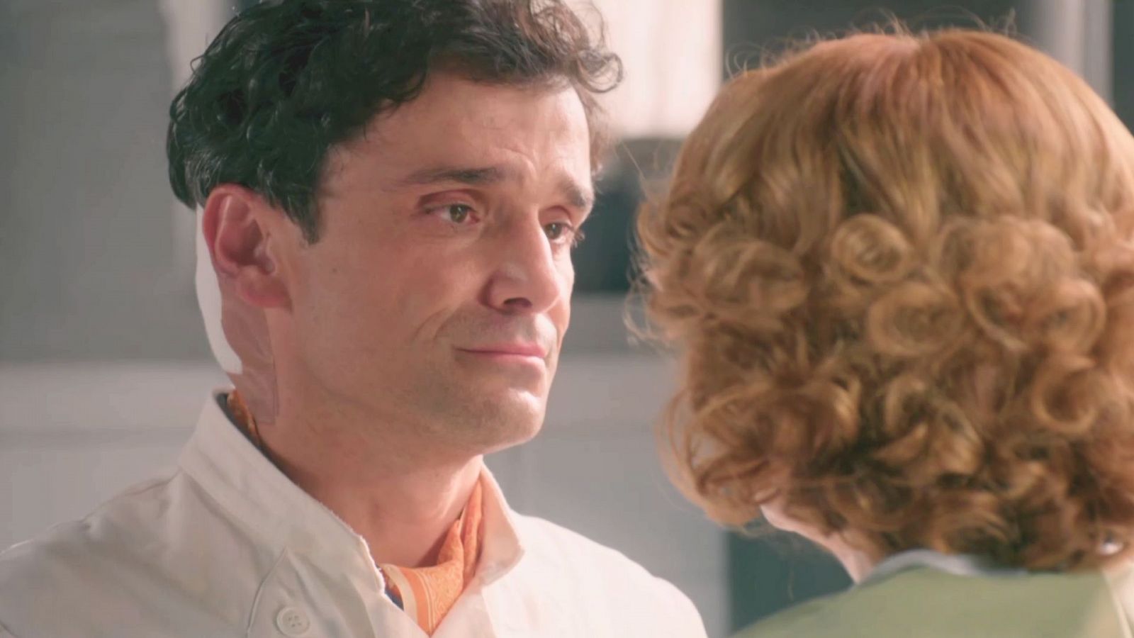 Pietro duda del tratamiento experimental - Salón de té La Moderna | Ver