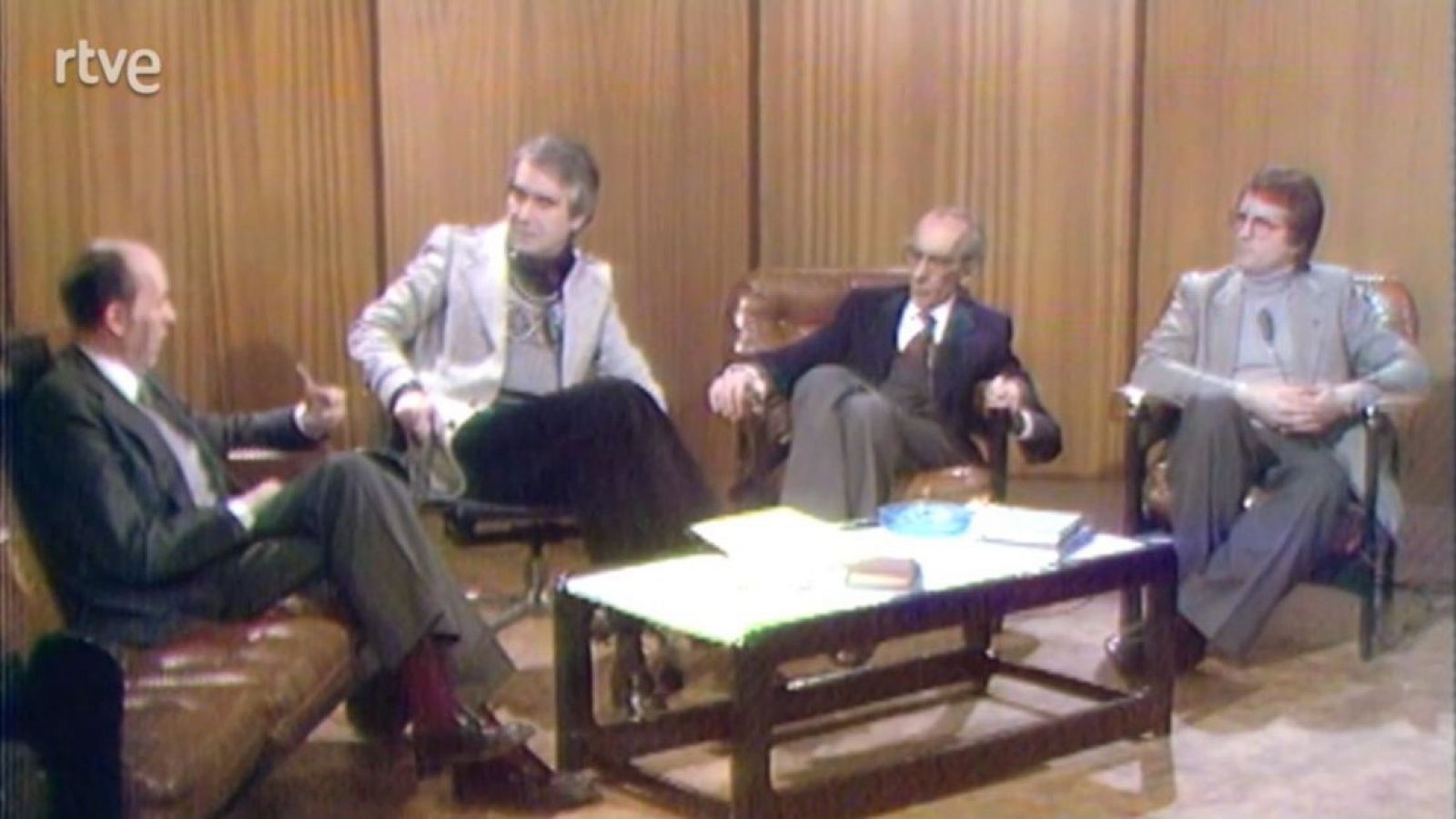 L'experiència de govern - De bat a bat - Arxiu TVE Catalunya - Arxiu TVE Catalunya | Veure