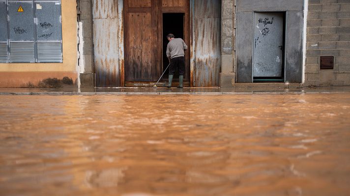 Telediario 1 - Ricardo, afectado por las inundaciones en Utiel: "Parecía que venía el fin del mundo"