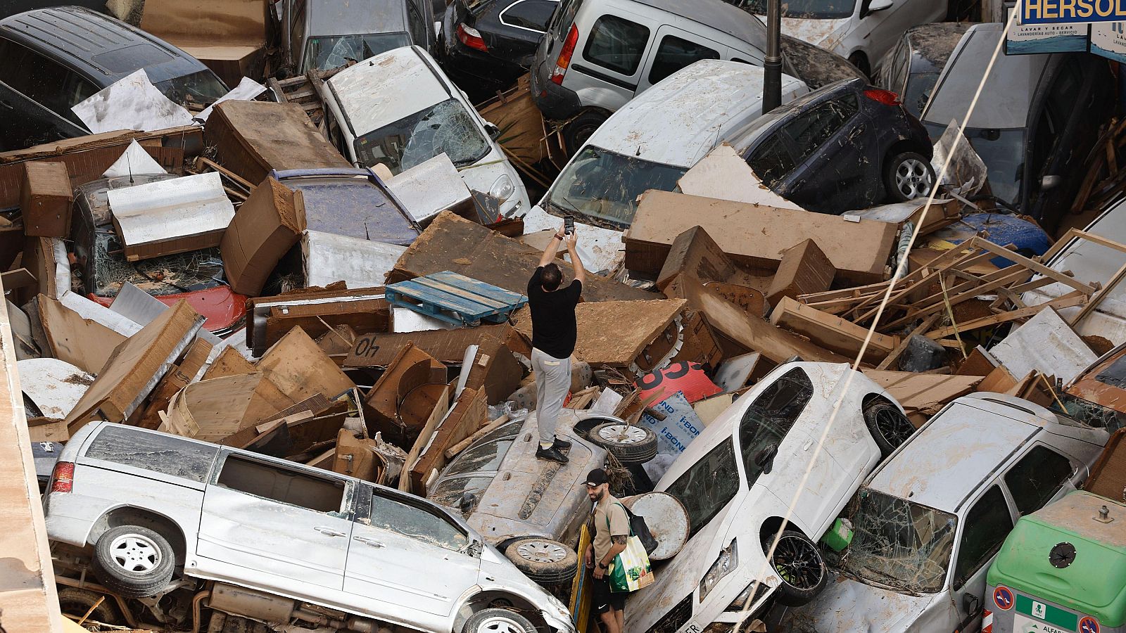 La DANA más devastadora en décadas deja 70 muertos en Valencia