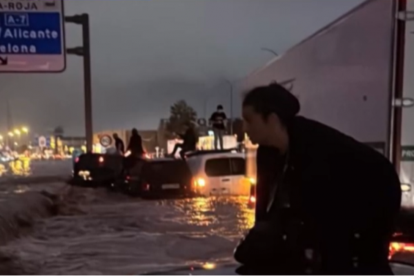 La hora de La 1 - Rocío García, superviviente de la DANA, ha estado atrapada sobre el techo de su coche durante horas