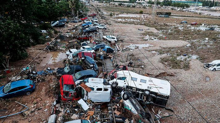 Telediario 2 - La DANA deja incomunicada la Comunidad Valenciana tanto por carretera como por tren
